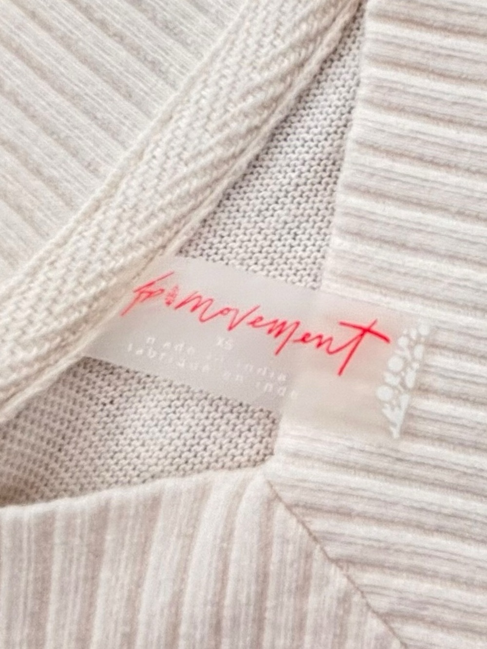 Free People Movement Embroidered Sweatshirt Sz. XS Oversized - Picture 6 of 9